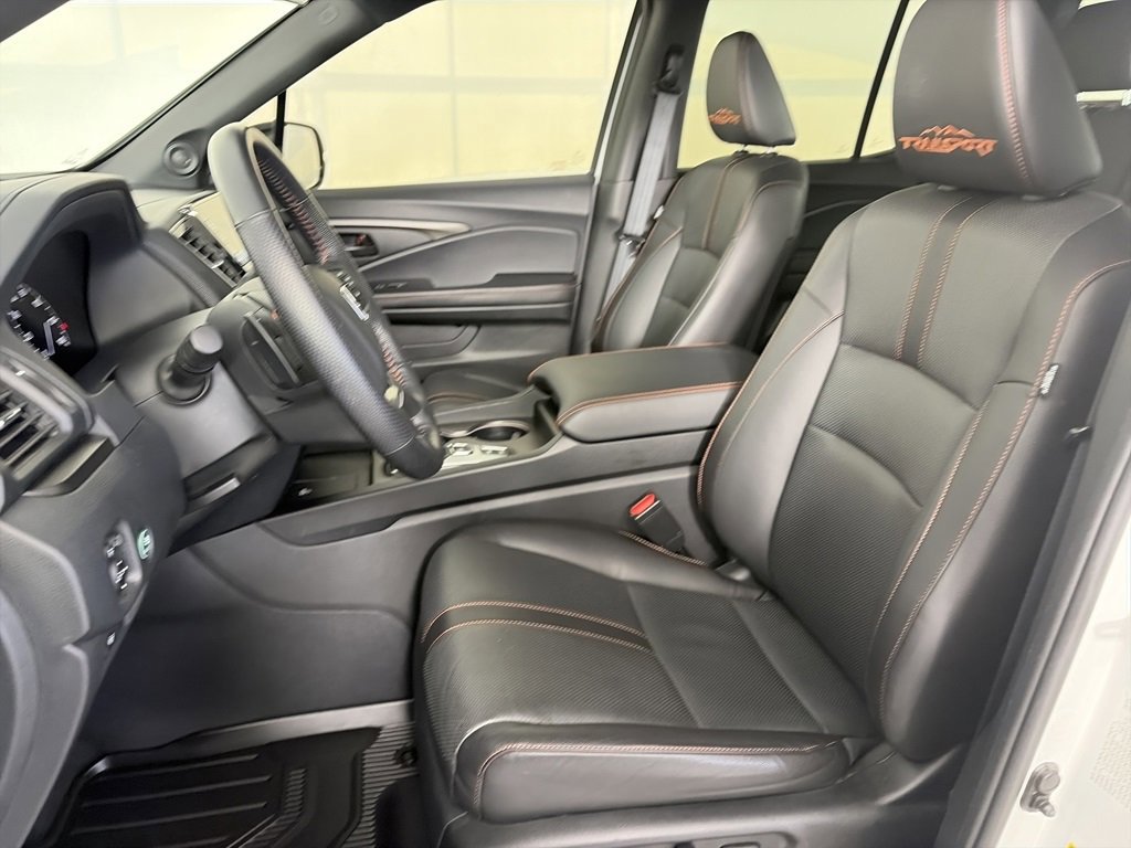 Used 2025 Honda Ridgeline TrailSport image 11