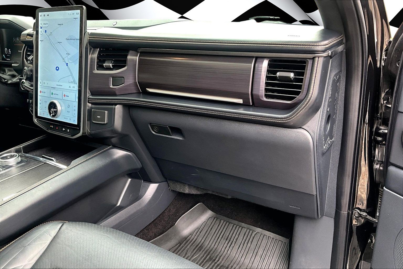 Certified 2022 Ford Expedition Platinum AWD/4WD image 16