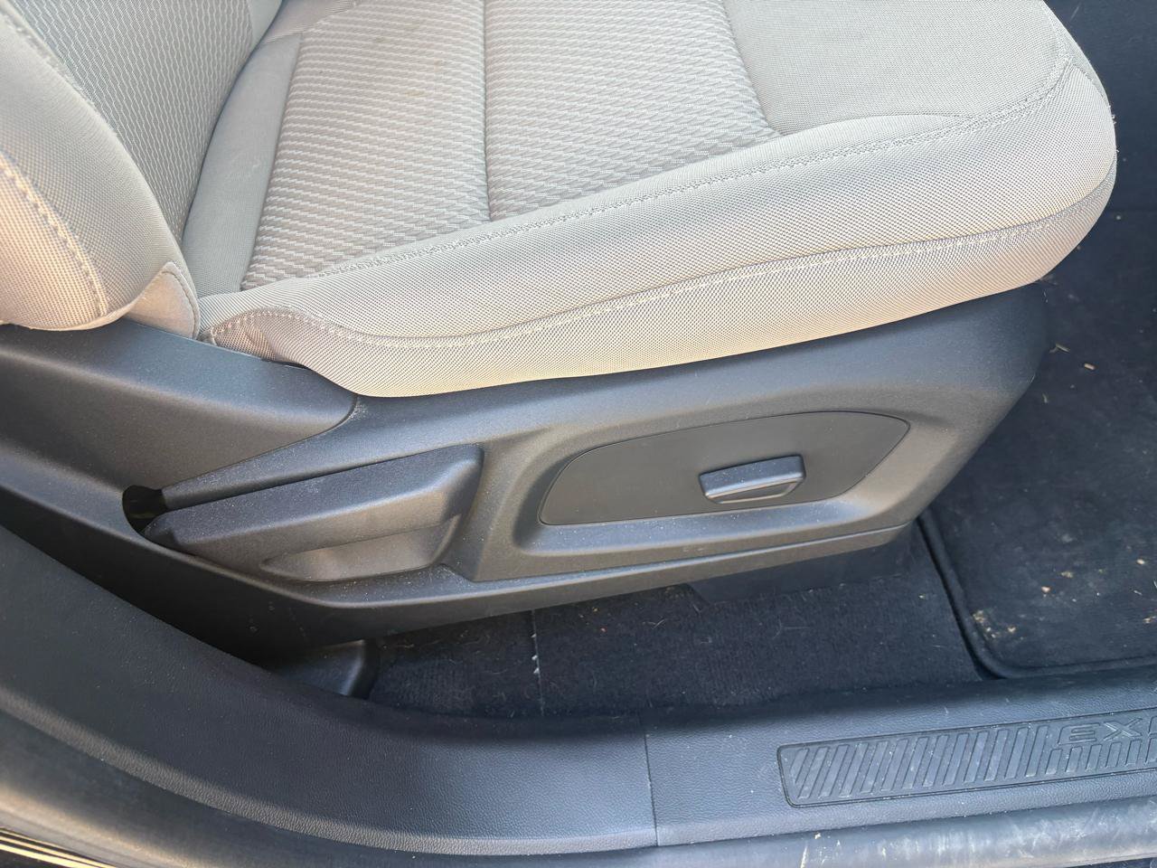 Certified 2022 Ford Explorer XLT RWD image 44