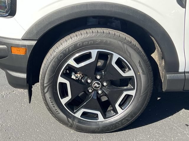 Certified 2023 Ford Bronco Sport Outer Banks AWD/4WD image 9