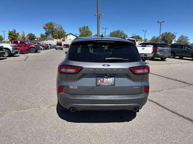 Certified 2025 Ford Escape ST-Line AWD/4WD image 4