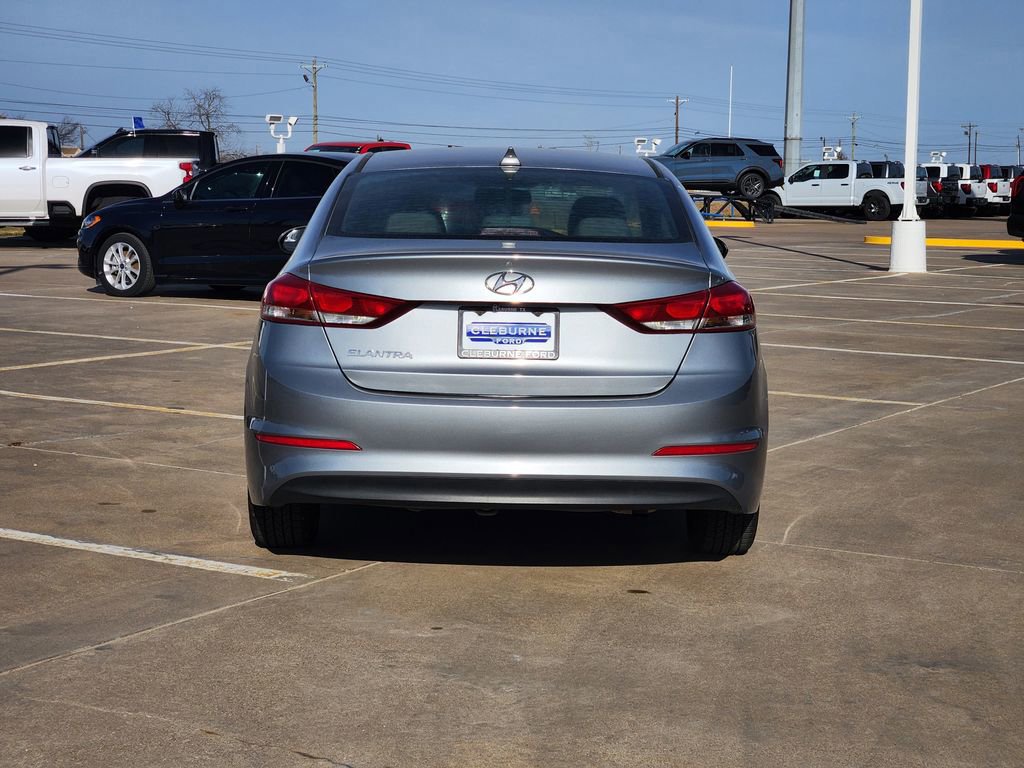 Used 2017 Hyundai Elantra SE image 4