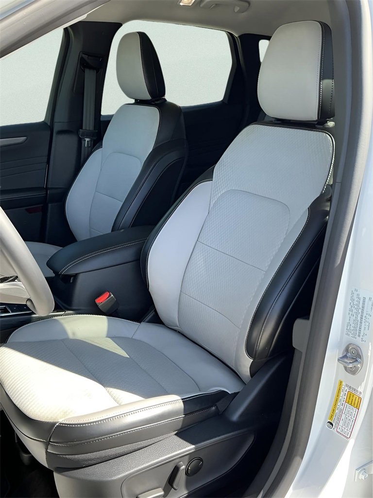 Certified 2024 Ford Escape SE image 26