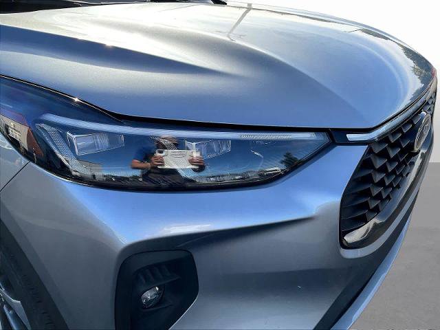 Certified 2024 Ford Escape Platinum AWD/4WD image 33