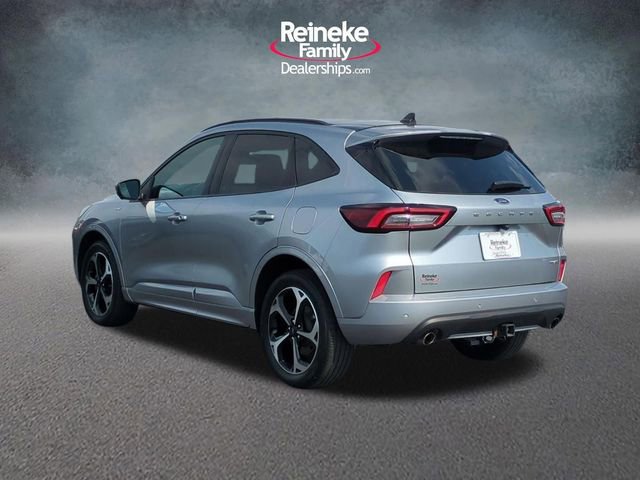 Certified 2023 Ford Escape ST-Line Select w/ Tech Pack #2 image 4