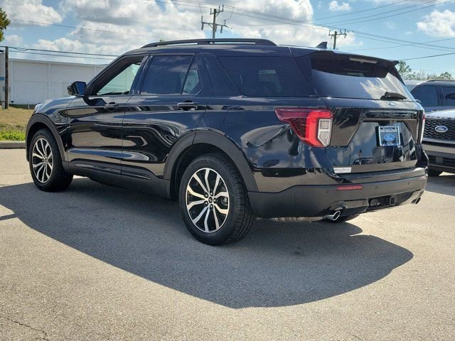 Certified 2022 Ford Explorer ST-Line w/ Class IV Trailer Tow Package image 2