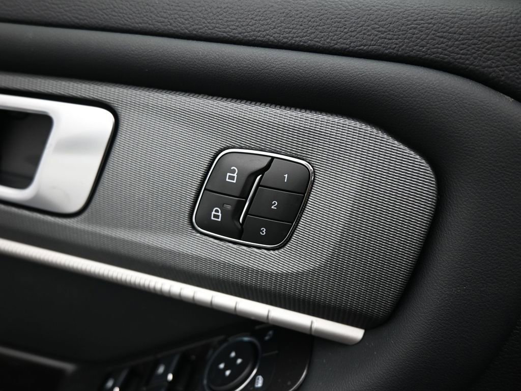 Certified 2025 Ford Explorer ST-Line w/ Premium Package image 12
