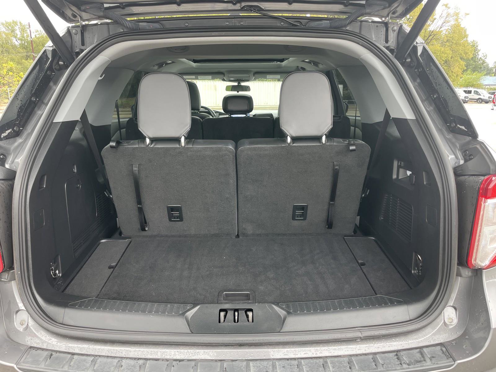 Certified 2022 Ford Explorer XLT w/ Equipment Group 202A image 34