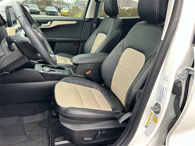 Certified 2022 Ford Escape Titanium w/ Titanium Elite Package image 31