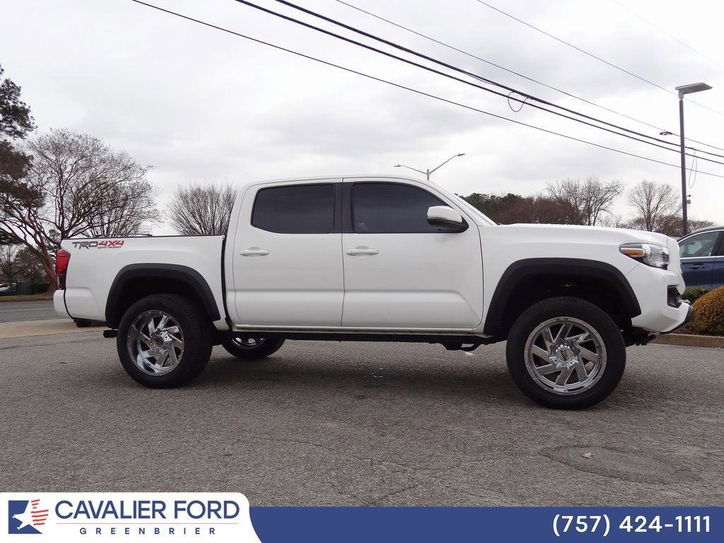 Used 2018 Toyota Tacoma TRD Off-Road image 6