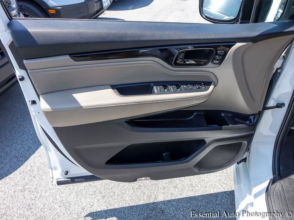 Used 2023 Honda Odyssey Elite image 21