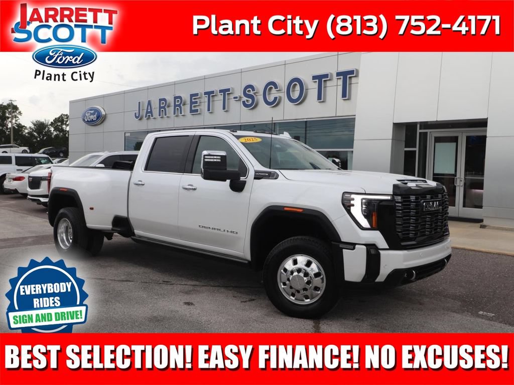 Used 2025 GMC Sierra 3500 Denali Ultimate AWD/4WD image 1