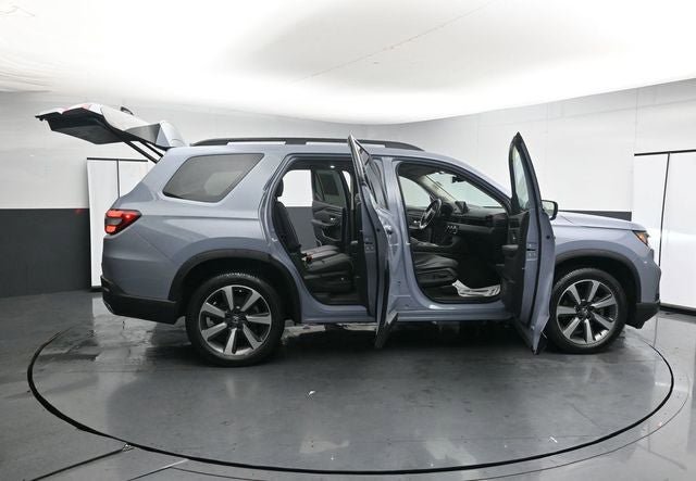 Used 2023 Honda Pilot Elite image 38