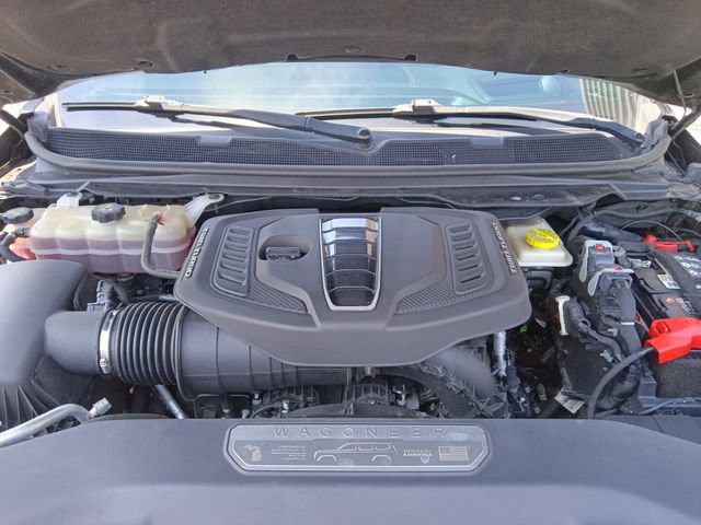 Used 2022 Jeep Grand Wagoneer Series III w/ Rear Seat Video Group 1 AWD/4WD image 38