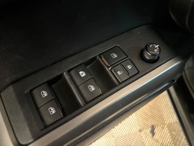 Used 2021 Toyota Tacoma SR5 RWD image 16