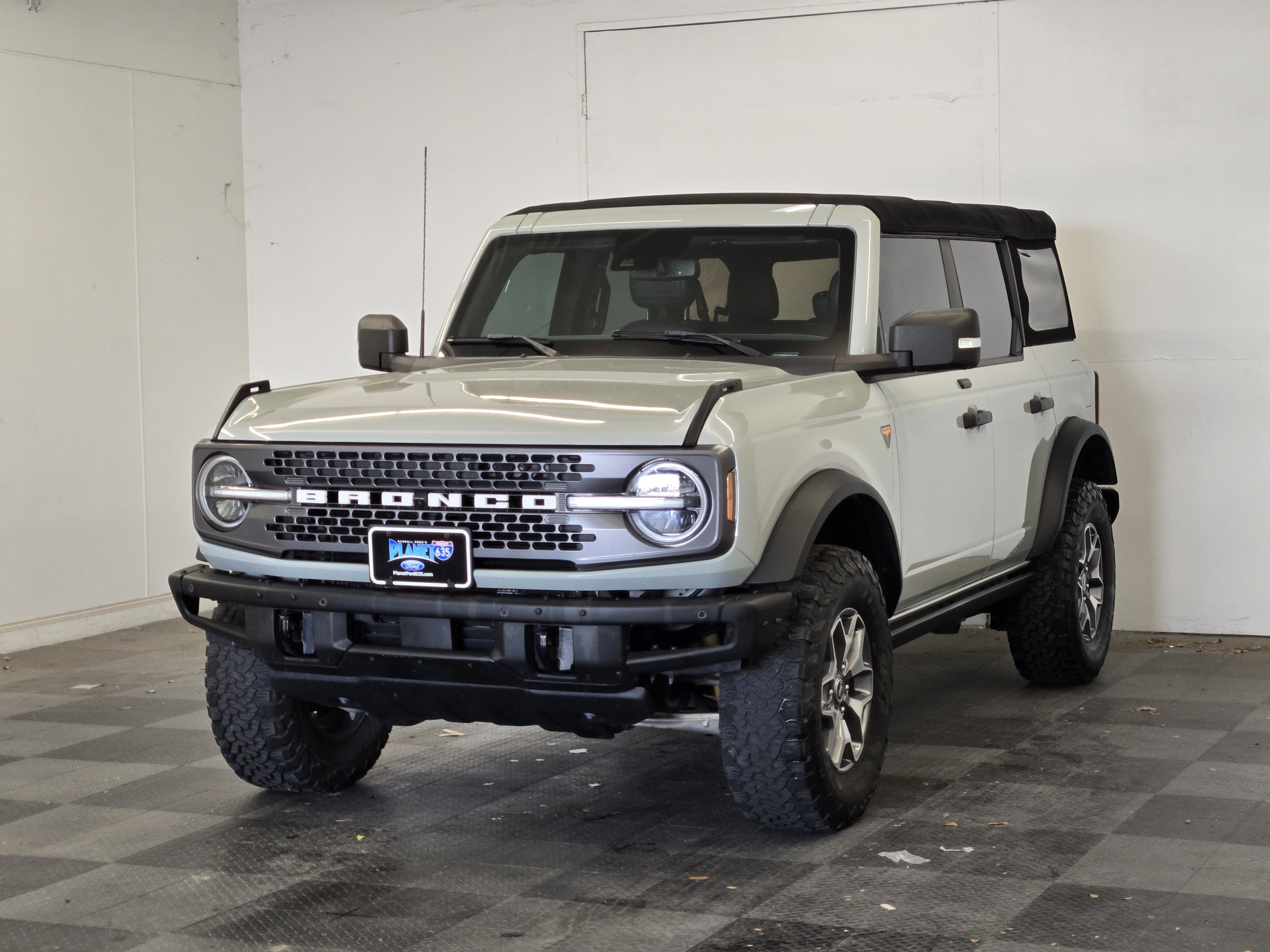 Certified 2021 Ford Bronco Badlands AWD/4WD image 4