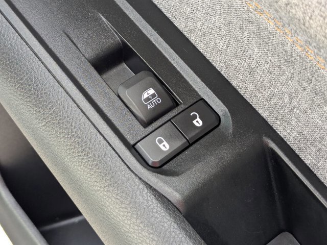 Used 2022 Jeep Compass Sport image 36