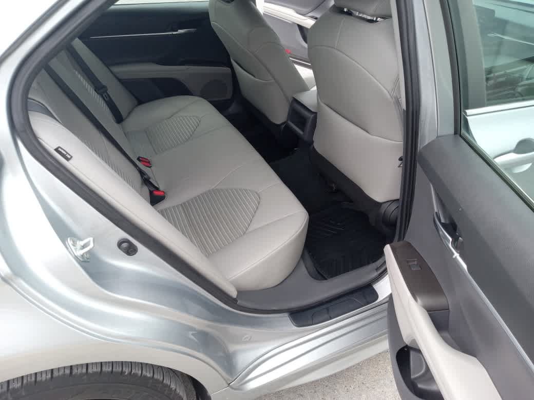 Used 2022 Toyota Camry SE FWD image 28