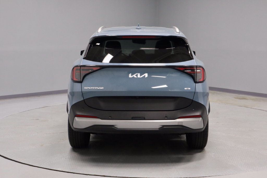 Used 2026 Kia Sportage EX AWD/4WD image 11