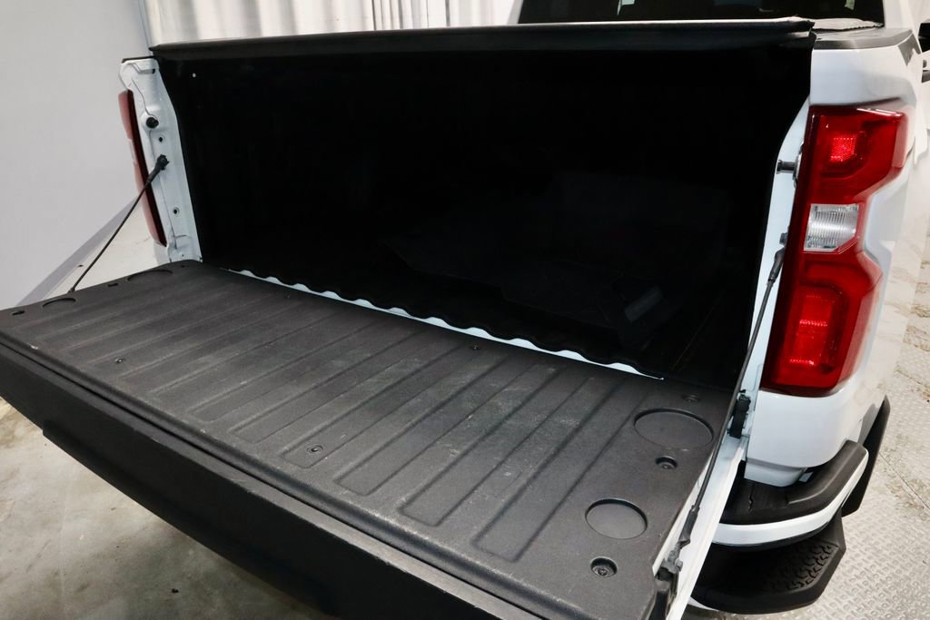Used 2020 Chevrolet Silverado 1500 Custom w/ Custom Value Package image 14