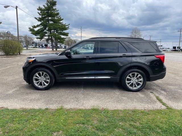 Certified 2024 Ford Explorer XLT w/ Equipment Group 202A AWD/4WD image 30