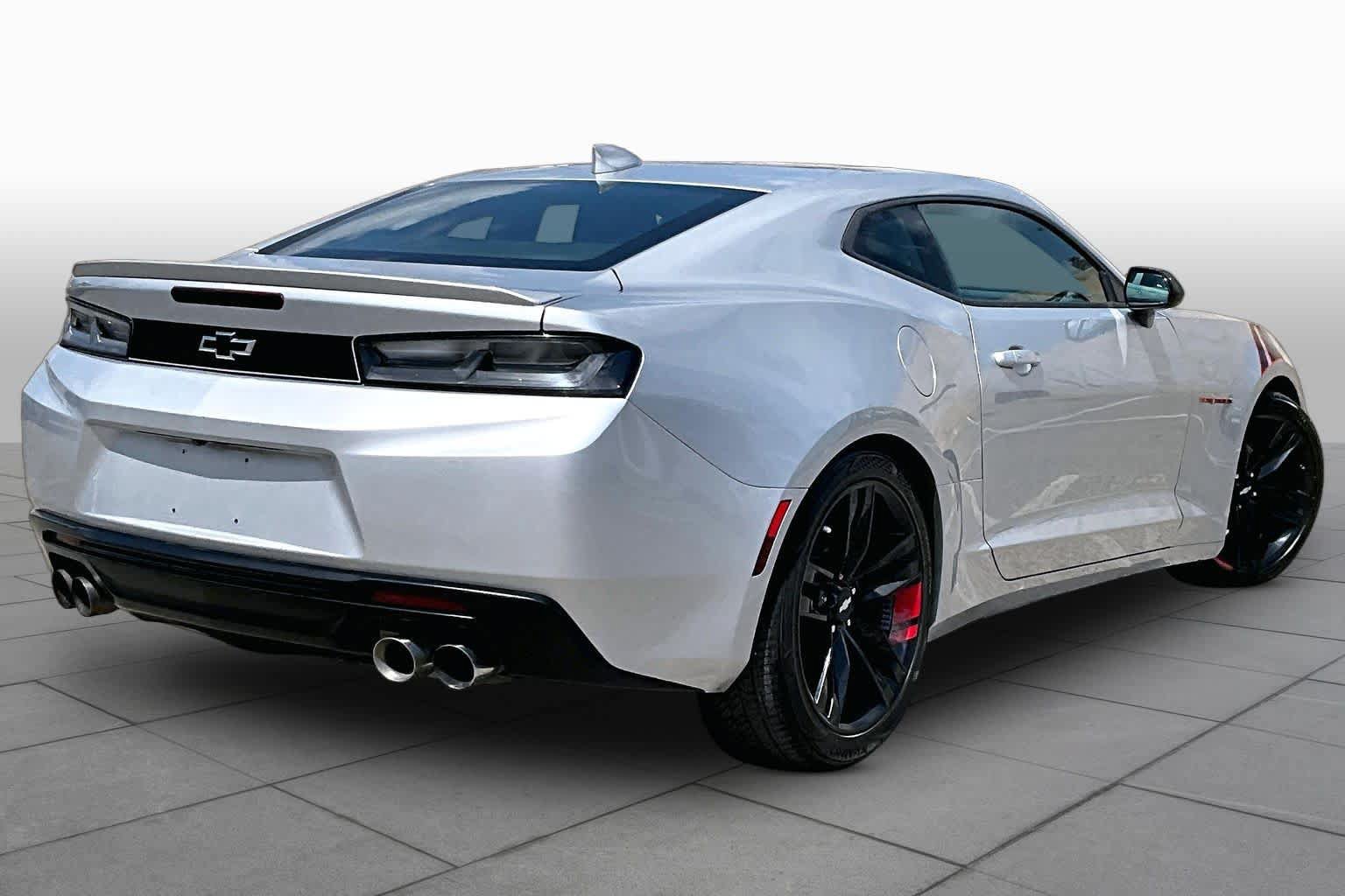 Used 2018 Chevrolet Camaro LT w/ Redline Edition RWD image 7