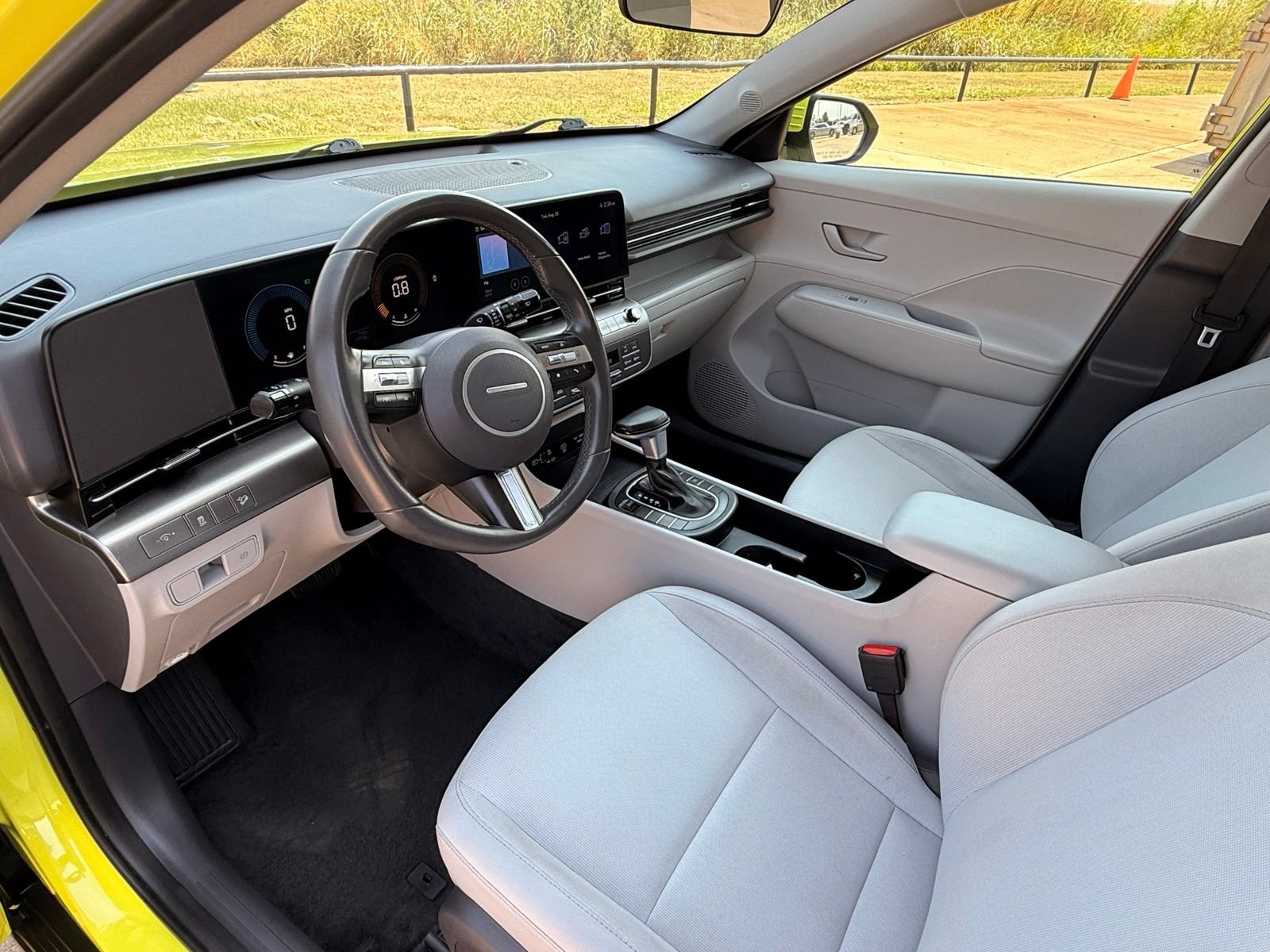Used 2025 Hyundai Kona SEL FWD image 11