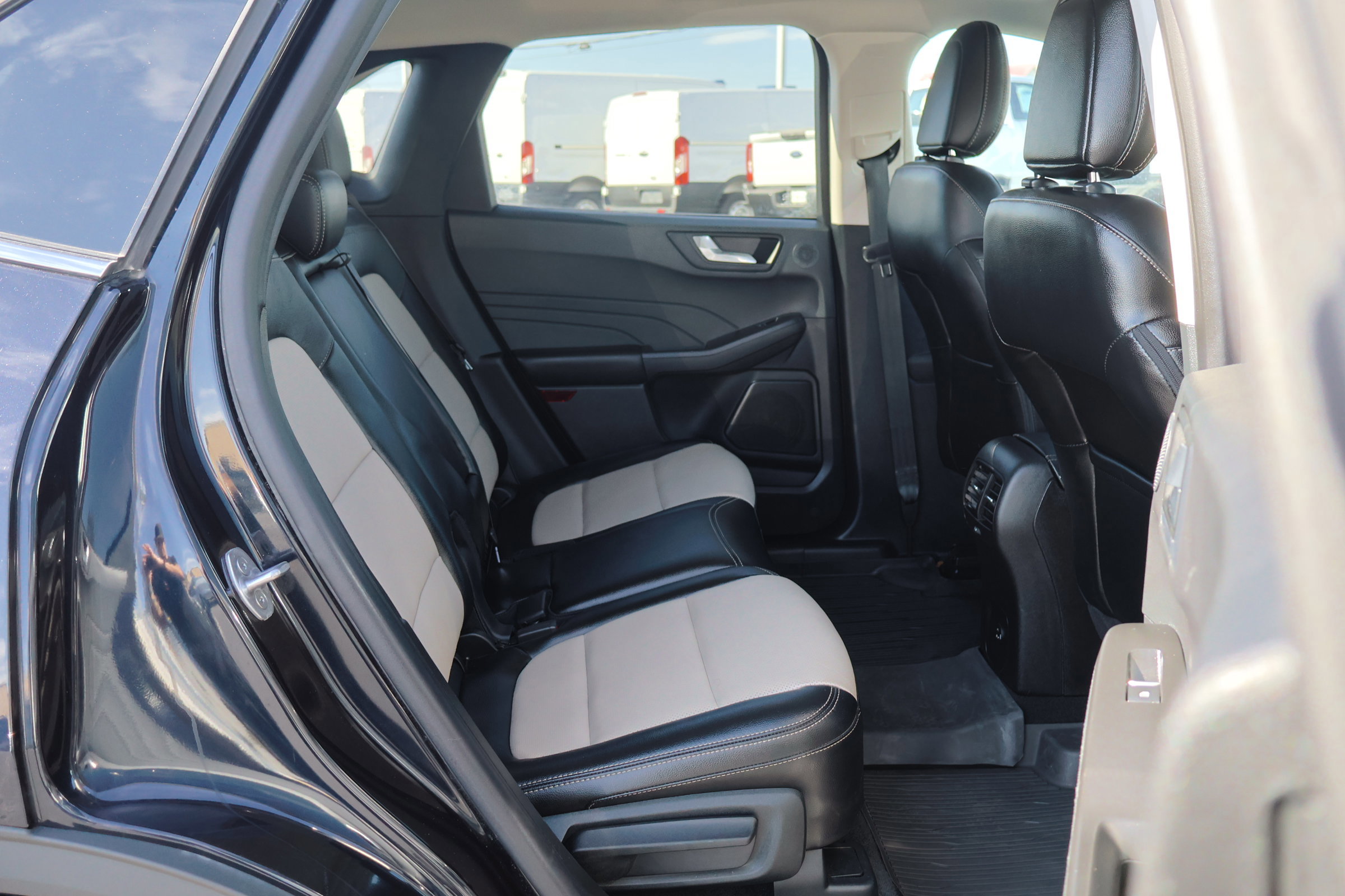 Certified 2021 Ford Escape Titanium w/ Titanium Elite Package image 31