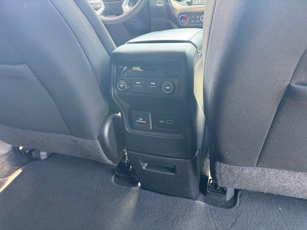 Used 2021 GMC Acadia SLE w/ Driver Convenience Package FWD image 23