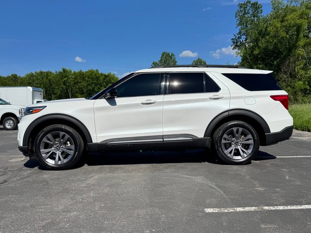 Certified 2023 Ford Explorer XLT w/ Equipment Group 202A AWD/4WD image 8