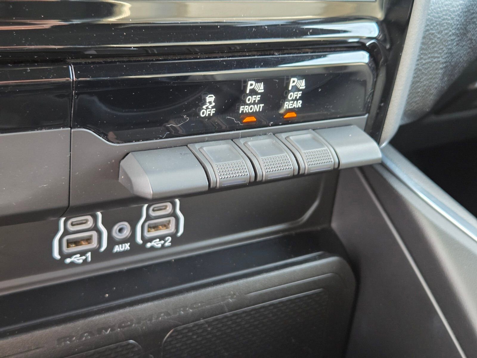 Used 2025 RAM 1500 Laramie image 22