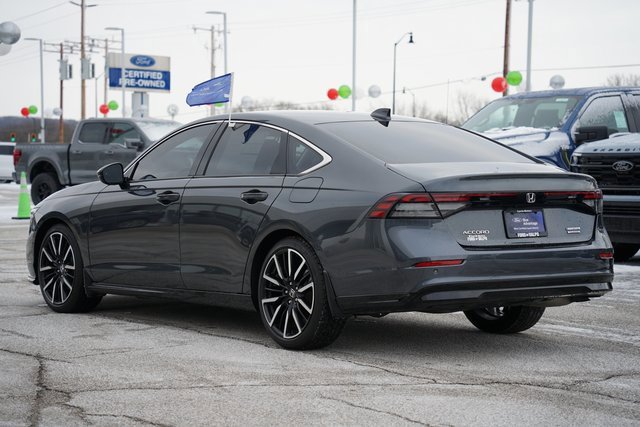 Used 2024 Honda Accord Touring image 3