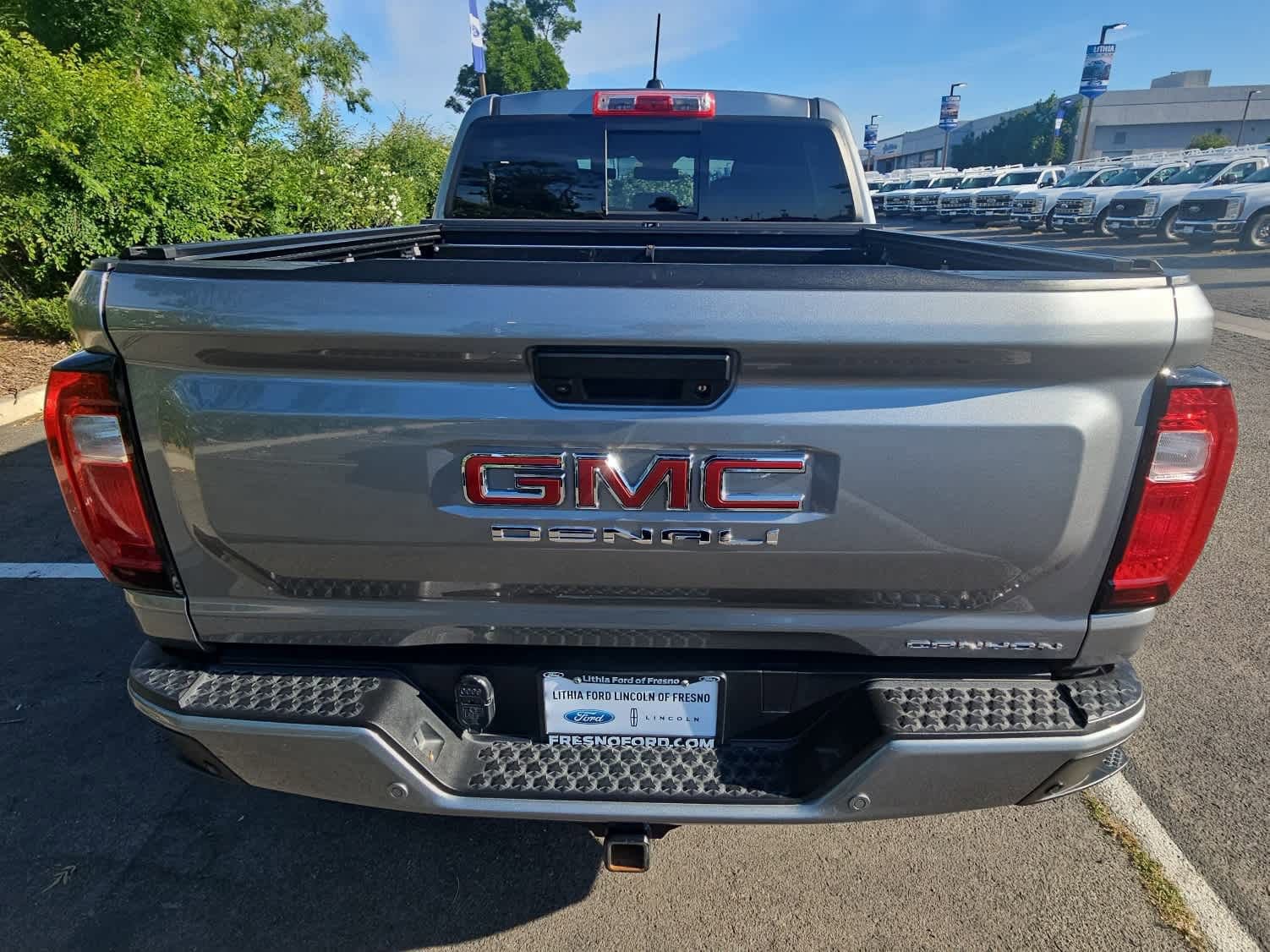 Used 2023 GMC Canyon Denali image 5