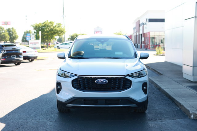 Certified 2025 Ford Escape Platinum w/ Premium Technology Package AWD/4WD image 2