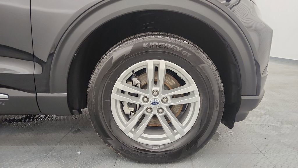 Certified 2023 Ford Explorer XLT image 25