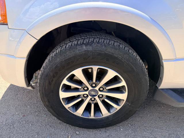 Certified 2017 Ford Expedition XLT AWD/4WD image 7