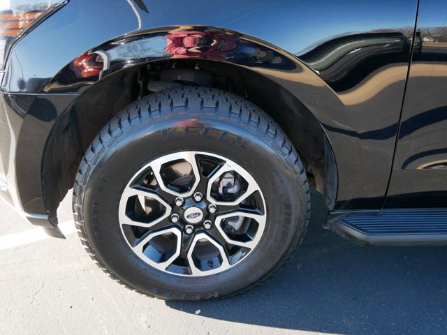 Certified 2024 Ford Expedition XLT image 6