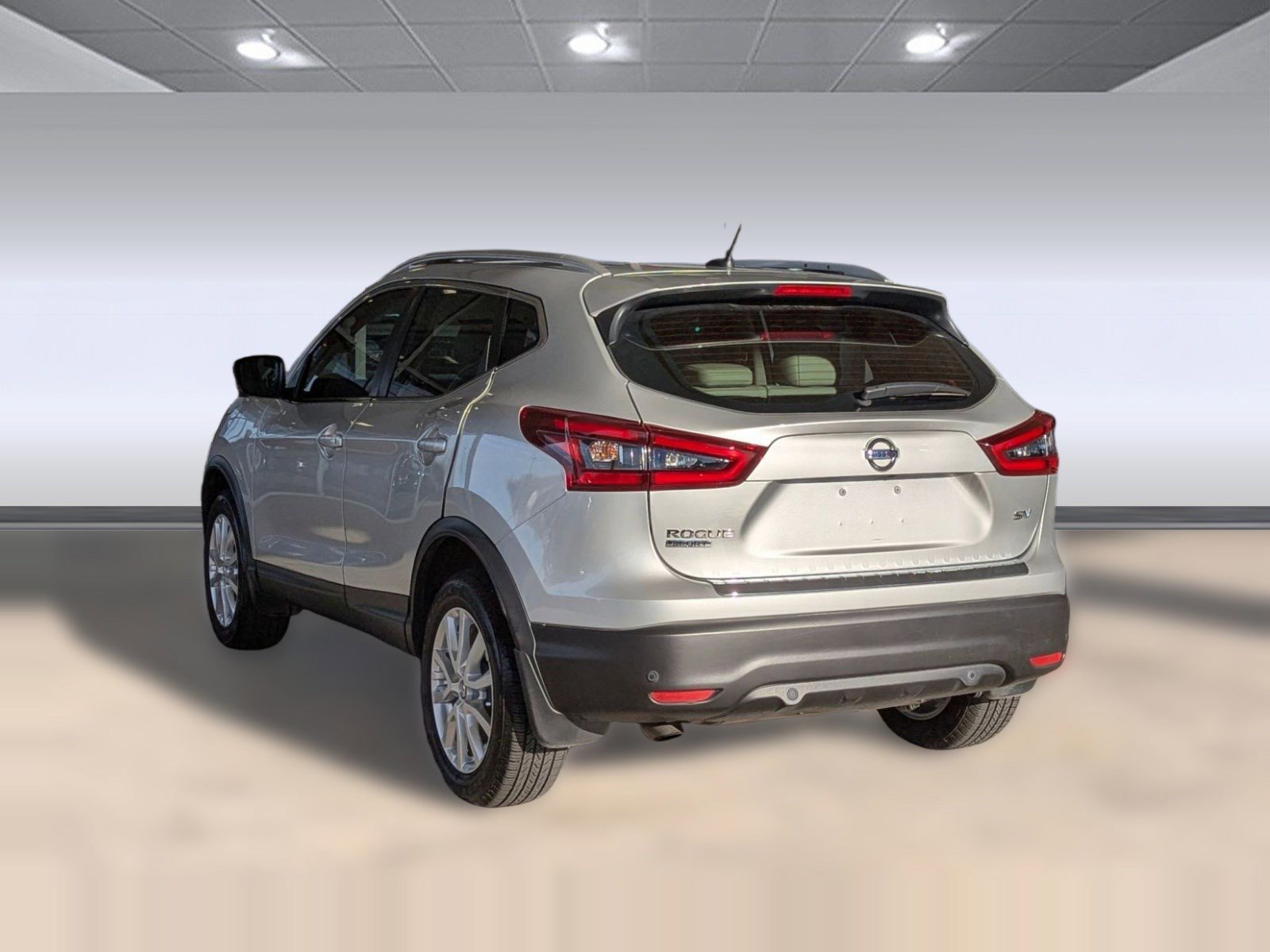 Used 2022 Nissan Rogue Sport SV w/ Technology Package image 3