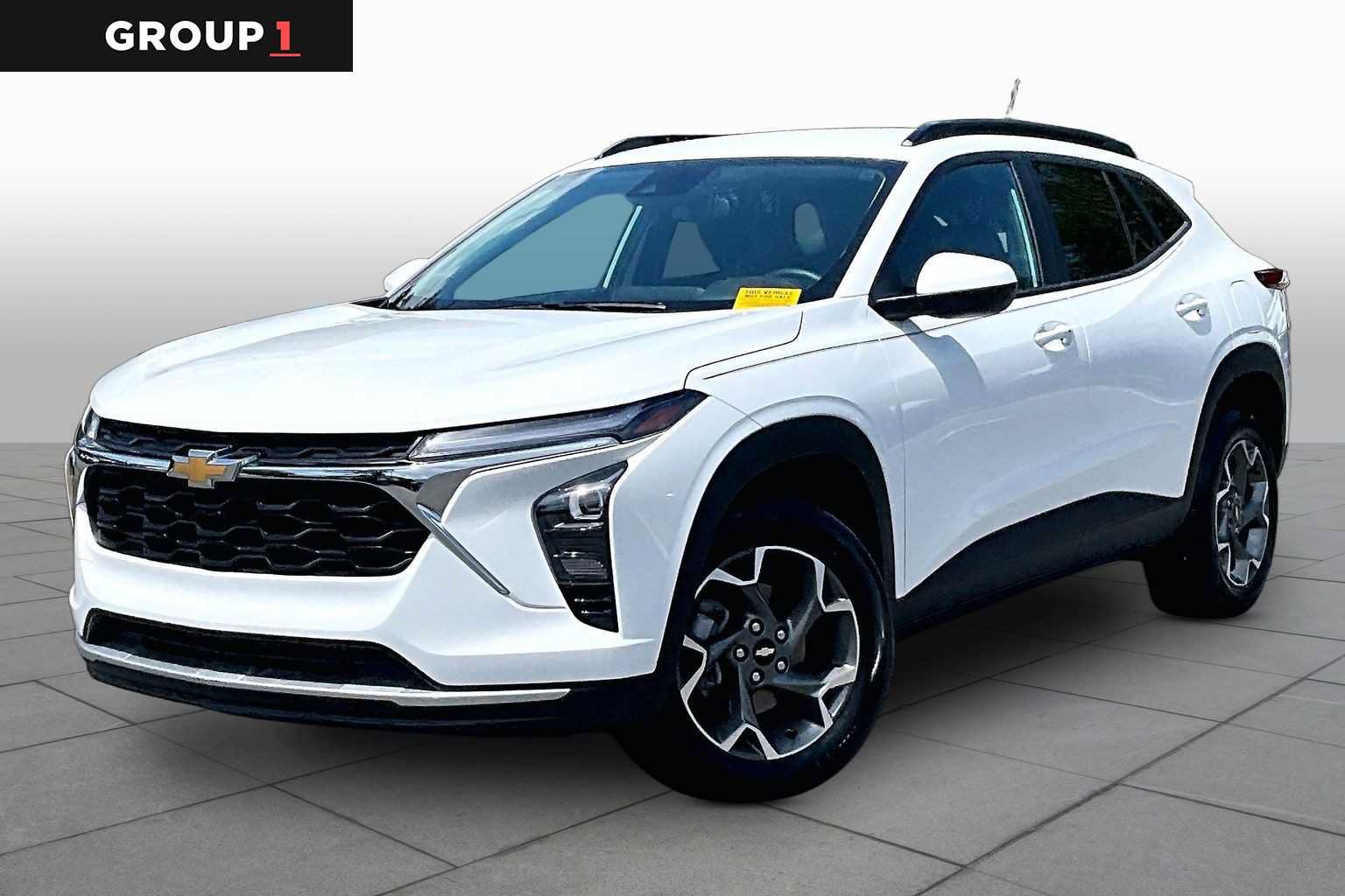 Used 2025 Chevrolet Trax LT w/ Driver Confidence Package FWD image 1