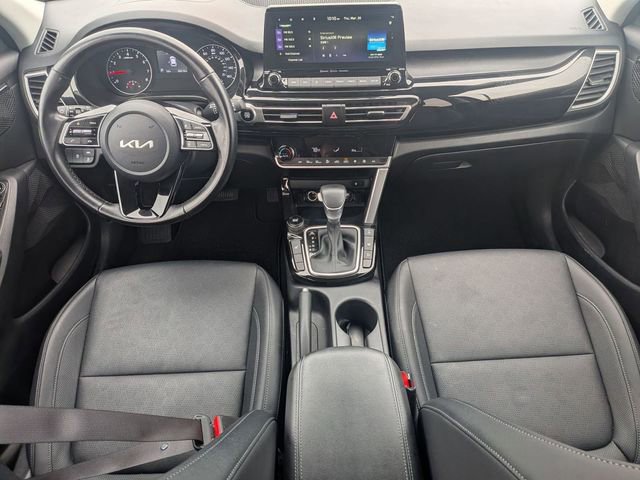Used 2023 Kia Seltos EX image 29
