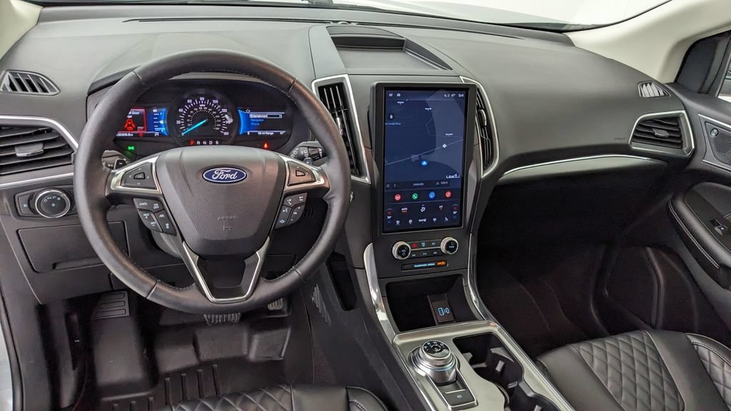 Certified 2024 Ford Edge Titanium w/ Equipment Group 301A AWD/4WD image 4
