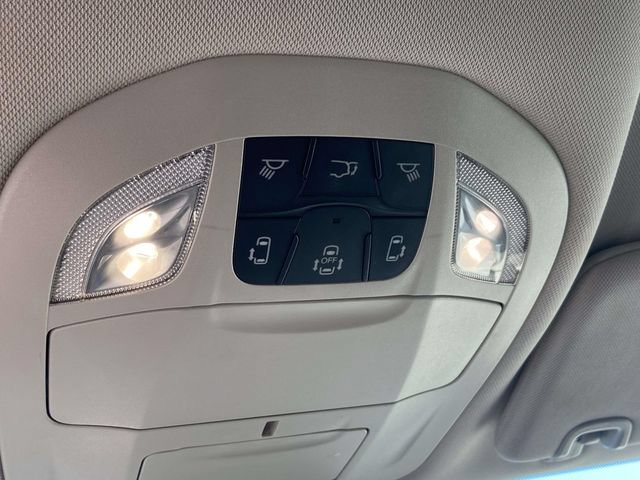Used 2024 Chrysler Pacifica Touring-L FWD image 30