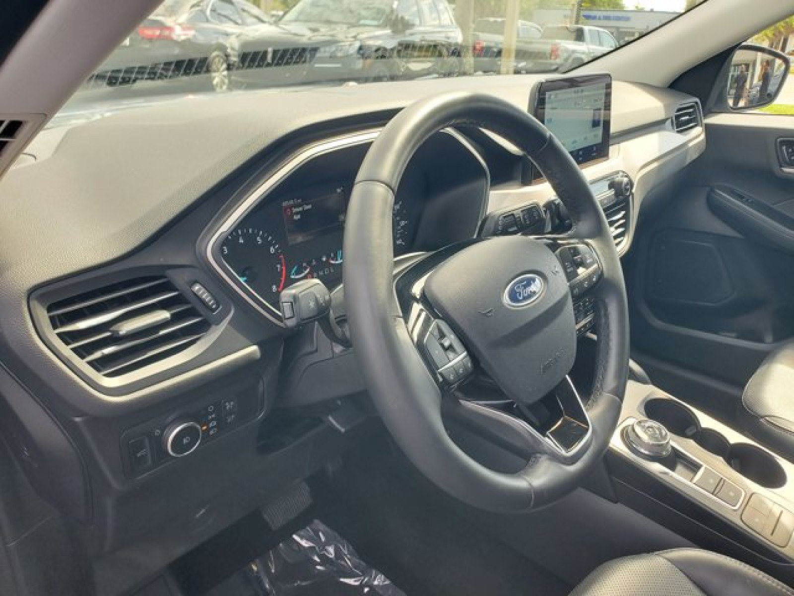 Certified 2022 Ford Escape SEL FWD image 10