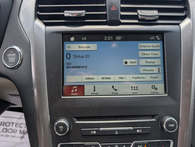 Certified 2018 Ford Fusion SE w/ Fusion SE Technology Package FWD image 13