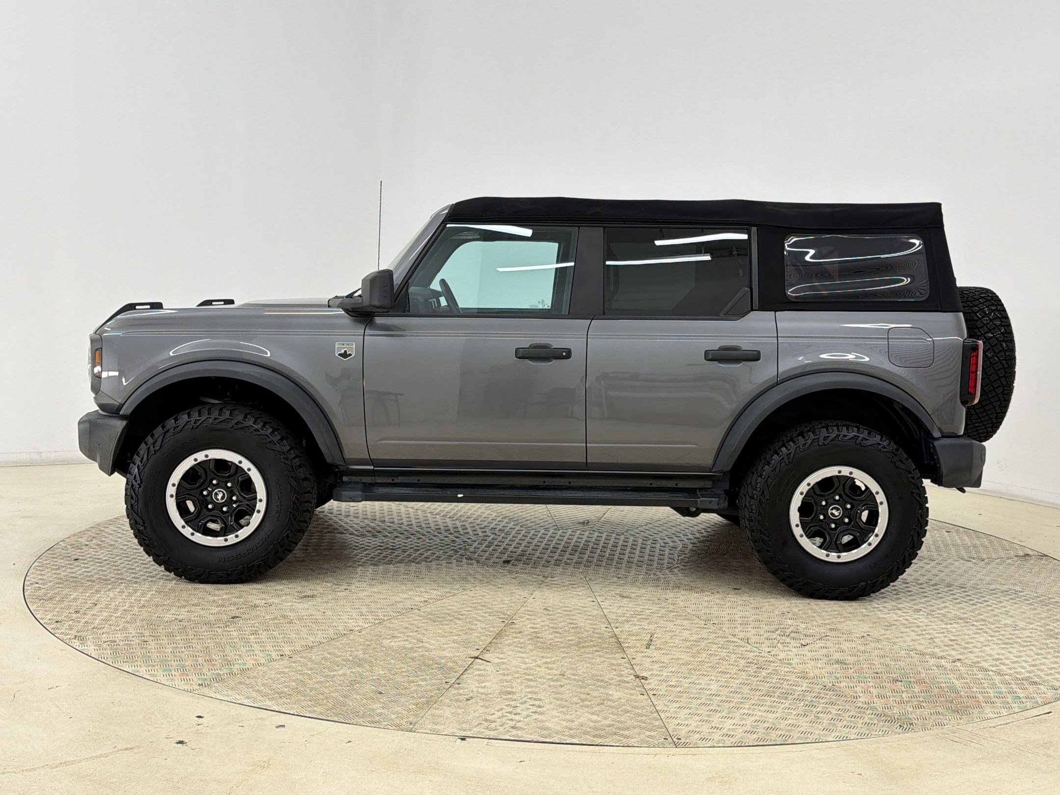 Certified 2022 Ford Bronco Big Bend w/ Sasquatch Package AWD/4WD image 2