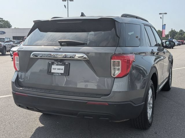 Certified 2022 Ford Explorer XLT RWD image 3