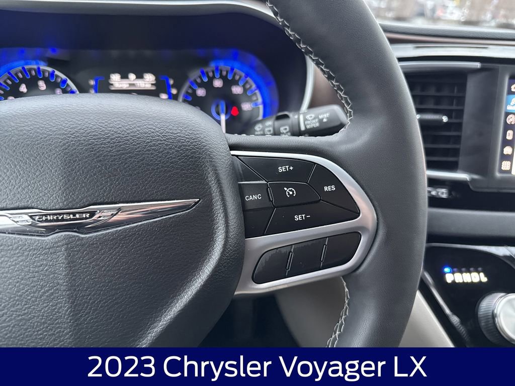 Used 2023 Chrysler Voyager LX image 22