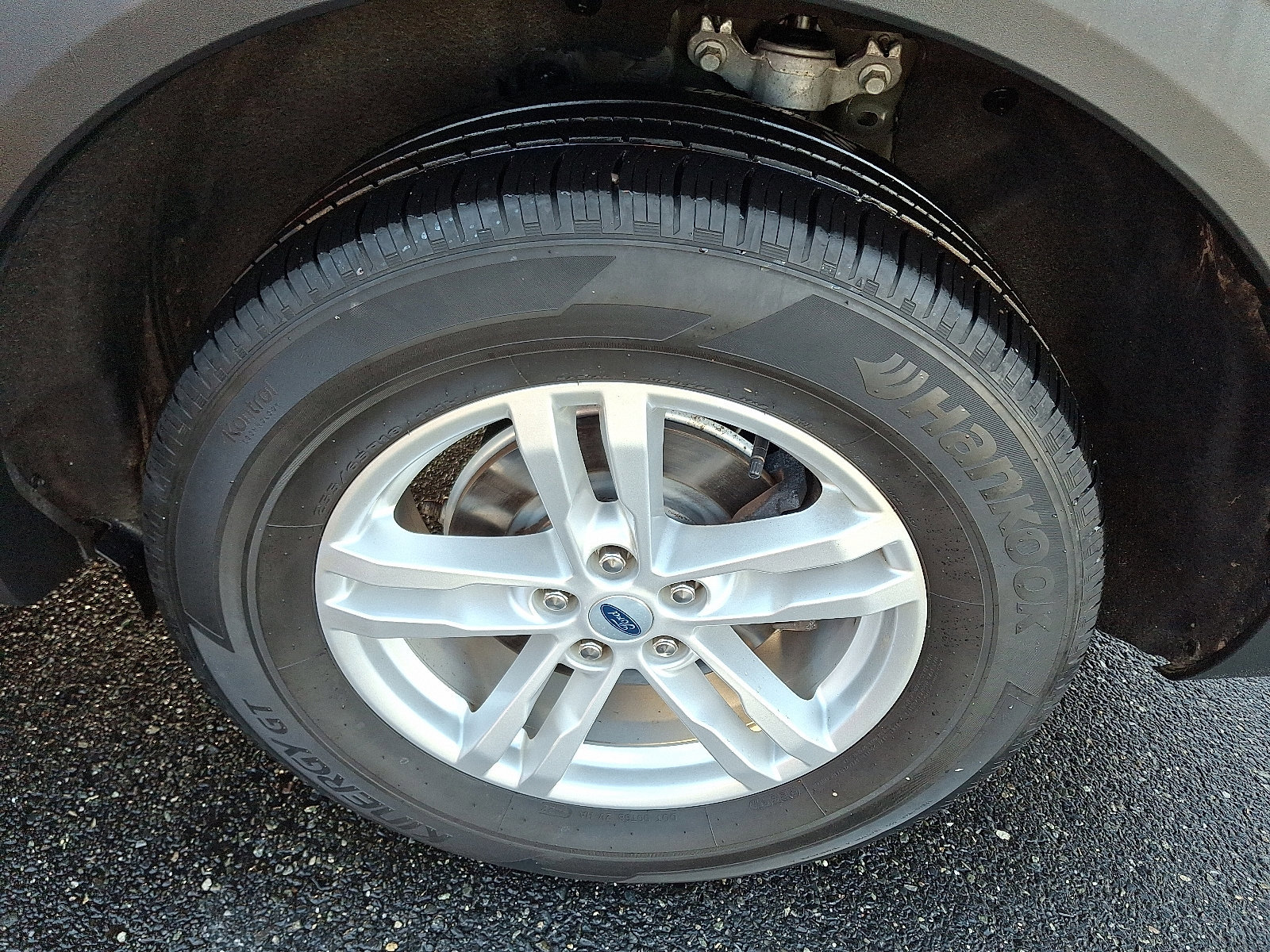 Certified 2022 Ford Explorer XLT w/ Equipment Group 202A image 28