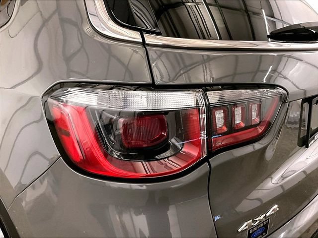 Used 2020 Jeep Compass Limited AWD/4WD image 28