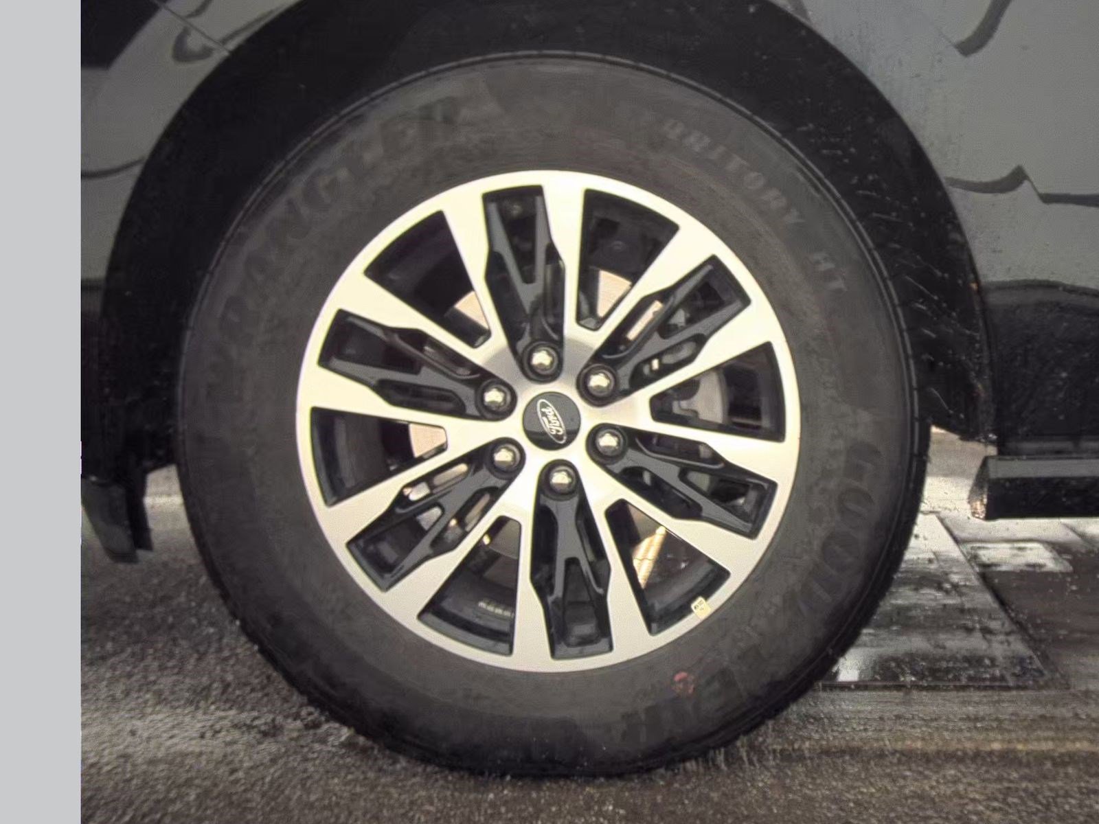 Certified 2025 Ford Expedition Max Platinum image 8